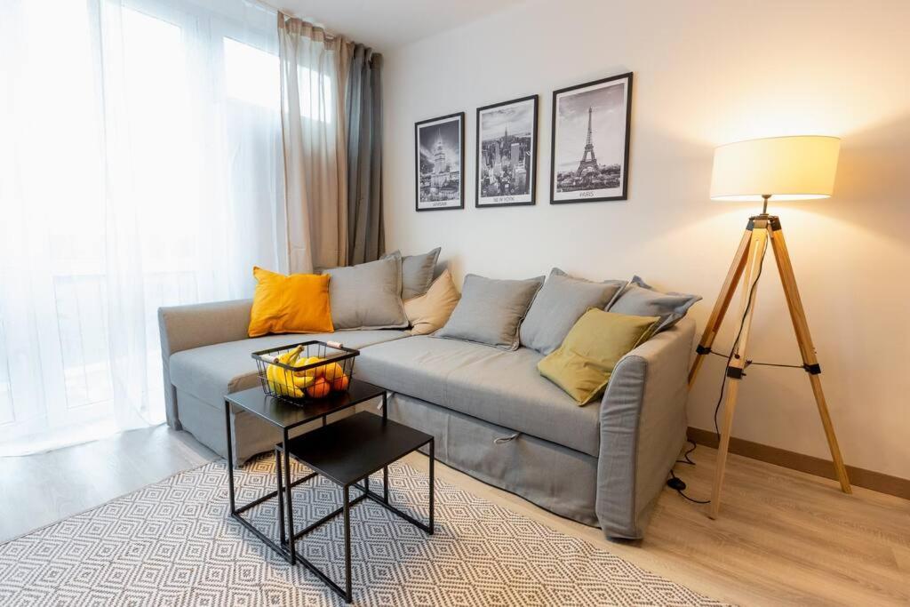 Butas Comfy Place In The Heart Of Warsaw. Biz&travel.